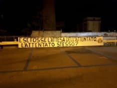 IVREA - Altro striscione di CasaPound, questa volta sul terrorismo