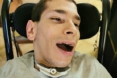 STRAMBINO - Raccolta fondi su GoFundMe: «Aiutiamo Jonathan a vivere meglio la sua disabilità»