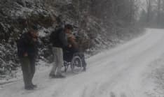 CUORGNE' - Anziana bloccata per la neve: intervengono i carabinieri