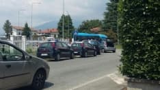 CANAVESE - RAPINATORI ARRESTATI IN STRADA DAI CARABINIERI: AVEVANO APPENA SVALIGIATO DUE NEGOZI - VIDEO