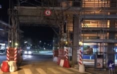 RIVAROLO - Riapre via San Francesco: finito l'allestimento del ponteggio