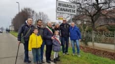 RIVAROLO CANAVESE - Installati i primi sei cartelli per il rispetto dei ciclisti: «Basta morti sulle nostre strade» - FOTO e VIDEO