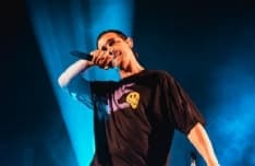 IVREA - Divieto di rave, Cosmo a gamba tesa sulla legge Meloni: «I ragazzi che partecipano non sono criminali»