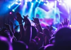 COVID - Discoteche chiuse in tutta Italia e obbligo mascherine dalle 18 alle 6