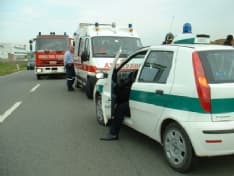MAZZE' - Incidente sulla provinciale 81: tre persone in ospedale