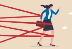 SOCIETA' - Una donna su due vittima di discriminazioni