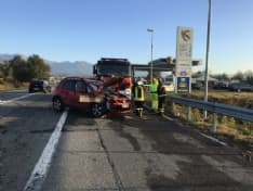 BAIRO - Ennesimo incidente sulla pedemontana: due auto coinvolte, una donna ferita - FOTO E VIDEO