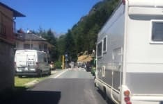 LOCANA - Incidente stradale sulla 460: un motociclista ferito