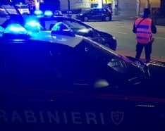 CHIVASSO - 18 clienti dentro al bar nonostante i divieti: intervento dei carabinieri e 1200 euro di multa alla titolare