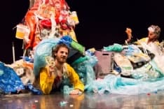 IVREA - Il Settimo Continente: lo spettacolo di Morenica Net per riflettere sul tema della plastica