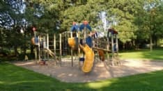 CANAVESE - Contributi a otto Comuni per facilitare la fruizione dei parchi gioco ai bambini disabili