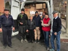 PONT CANAVESE - Uniti per l'Ucraina: due furgoni di aiuti in viaggio per Siret