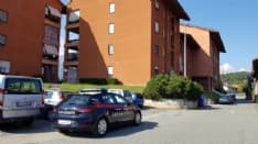 CASTELLAMONTE - A terra in un lago di sangue: i carabinieri salvano un pensionato ferito e solo in casa