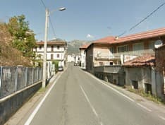 FORNO - La provinciale 42 della frazione Crosi è un pericolo per i pedoni