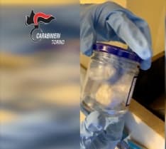RIVAROLO CANAVESE - Cocaina purissima nascosta nel muro: un arresto e una denuncia - FOTO e VIDEO