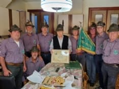 CASTELLAMONTE - Il gruppo Alpini in festa per i 90 anni del socio più anziano: Sergio Talentino