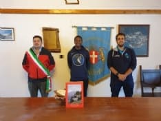 CERESOLE REALE - Fausto Desalu, campione olimpico della 4×100 a Tokyo, ha scelto Ceresole per le vacanze - FOTO