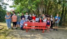 BASSO CANAVESE - Inaugurate le 4 panchine rosse realizzate dai ragazzi del gruppo Hope - FOTO