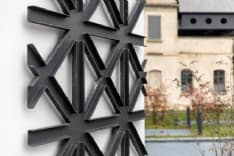 OLIVETTI - La stele con il logo dell'Elaboratore Olivetti ELEA 9003 sulla piazza di Milano - FOTO