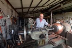 ALPETTE - Il paese piange la scomparsa di Sandro Cattin, storico ramaio