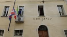 PONT CANAVESE - L'ex sindaco Coppo a gamba tesa sulla maggioranza