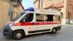 RIVAROLO CANAVESE - Cade a terra in via Ivrea e finisce in ospedale