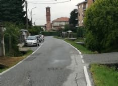 LEINI - Residenti in allarme: «In via San Maurizio si rischia la vita»