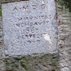 Communitas Inchoavit 1688, Perfecit 1717