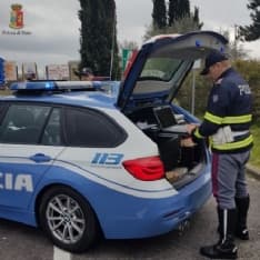 AUTOSTRADA TORINO-MILANO - Due chilometri in contromano con la Panda: automobilista fermato dalla polizia stradale