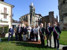CASTELLAMONTE - Un monumento di ceramica, perenne tributo a Costantino Nigra - FOTO