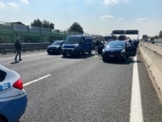 TANGENZIALE TORINO - Protesta dei ristoratori: auto bloccate e code di diversi chilometri. Tra loro anche alcuni imprenditori canavesani - VIDEO