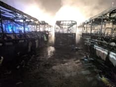 CIRIE' - Il piromane dei bus potrebbe non aver agito da solo: è caccia ai possibili complici