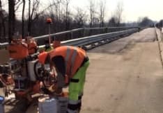 LOMBARDORE - Cantiere sul ponte della 460, code nelle ore di punta e automobilisti esasperati: fine lavori il 31 maggio