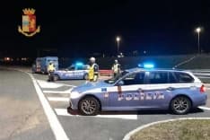 AUTOSTRADA A4 - Al volante del camion ubriaco sbanda tra le corsie: fermato dalla polizia stradale tra Volpiano e Brandizzo