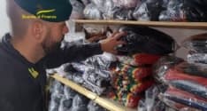 BORGARO TORINESE - Falsi prodotti «Made in Italy»: otto denunciati dalla guardia di finanza