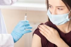 VACCINI - Anticipata al 22 novembre la terza dose per la fascia 40-59 anni