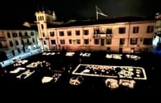 CUORGNE' - La Notte delle Candele ha illuminato piazza Morgando - FOTO