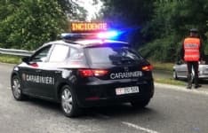 PONT CANAVESE - Investe una donna ma non si ferma: 54enne di Cuorgnè denunciata per omissione di soccorso dai carabinieri