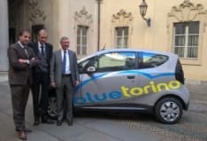 BAIRO - Torino si dà al «car sharing» con l'auto elettrica di Bollorè costruita in Canavese