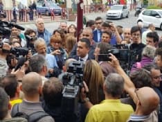 IVREA - Luigi Di Maio incontra la città: «Il contratto con la Lega c'è, andremo fino in fondo» - FOTO e VIDEO