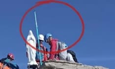 GRAN PARADISO - Rubata la bandiera del centenario a 4000 metri di quota