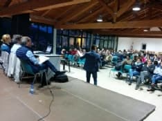 PONT CANAVESE - No alla scuola: «Inutile e costosa: speriamo che il sindaco sia un Rockefeller della finanza»