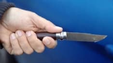 CANAVESE - A scuola con quattro coltelli: ragazzino delle medie «disarmato» dal preside