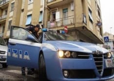 IVREA - Rubano nell'alloggio ma vengono sorpresi da un vicino: due georgiani arrestati dalla polizia