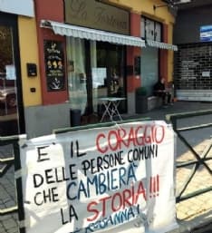 CHIVASSO - Aperitivi negazionisti alla torteria: «Ora basta, la politica tuteli chi rispetta le regole»