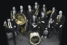 LEINI - Al Pavarotti inizia la stagione con la «Bandakadabra»