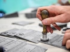 ELEZIONI CANAVESE - Alle 19 affluenza vicina al 50% alle comunali, più bassa per il referendum - I DATI COMUNE PER COMUNE