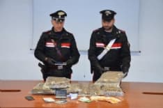 CIRIE' - Tre chili di marijuana in casa: arrestato dai carabinieri un insospettabile pusher