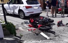 CANAVESE - Ancora incidenti stradali: un motociclista ferito ad Albiano. Scontro a Bairo sulla pedemontana - FOTO