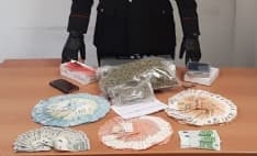 CHIVASSO - Giovani fidanzati spacciano marijuana: un arresto e una denuncia